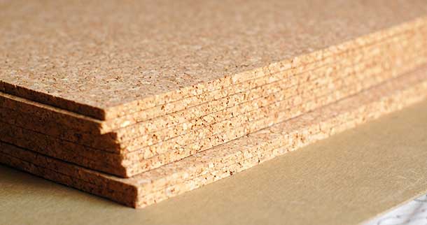 Insulating blond cork panels